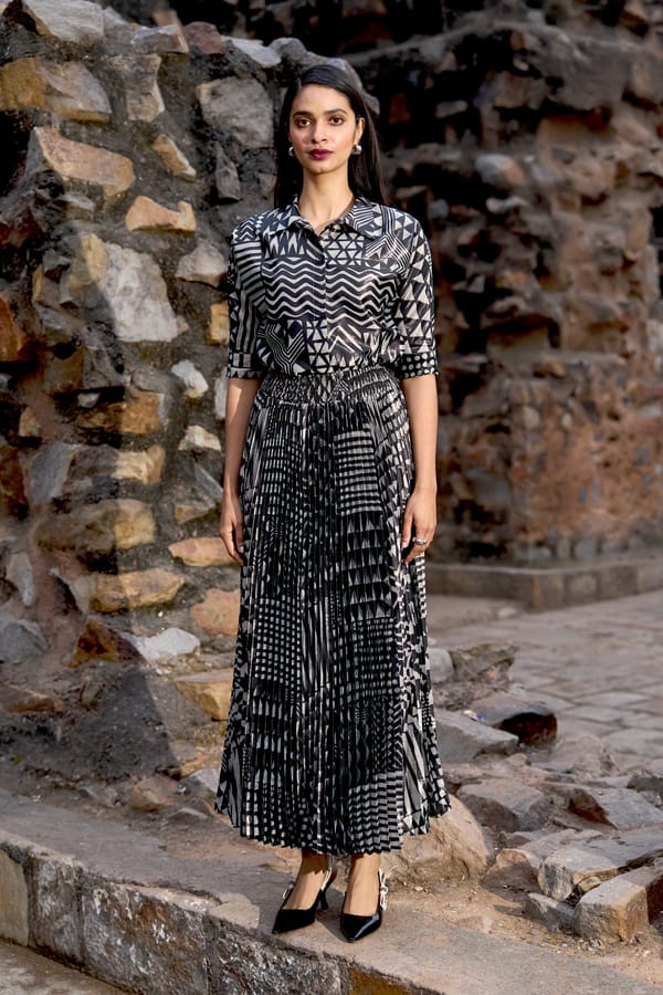 Black and White Shimmer Printed Pleated Midi Skirt — Dash and Dot