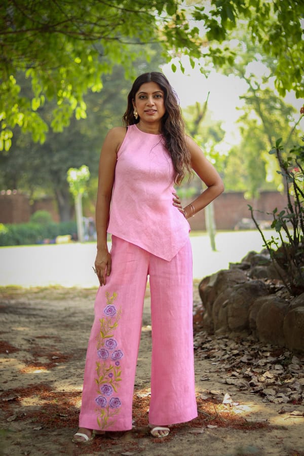 Pink Linen Sleeveless High-Neck Asymmetric-Hem Top — HEADSTRONG