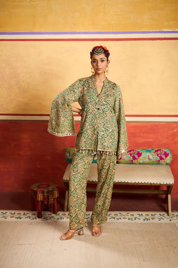 Mehendi Green Paisley Print Co-ord Set with Flared Sleeves — TASUVURE