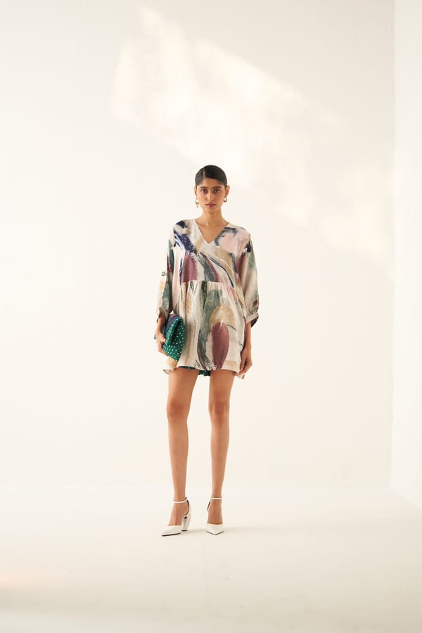 Abstract Printed V-Neck Tiered Tunic Top — Ofrida