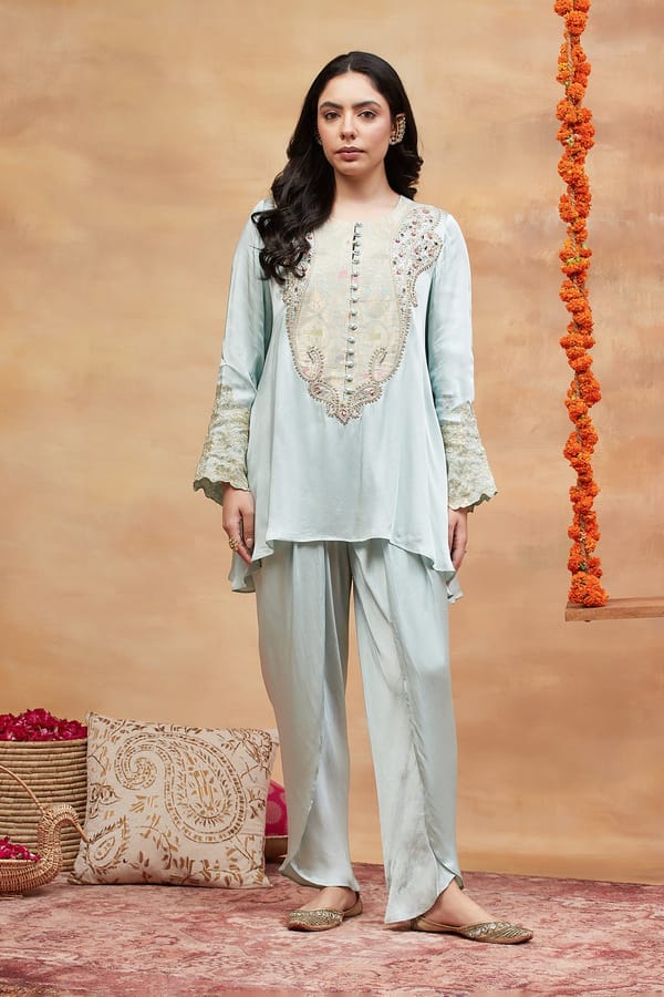 Rewa Neel Hand Embroidered Banarasi Dhoti Set — DAREISS