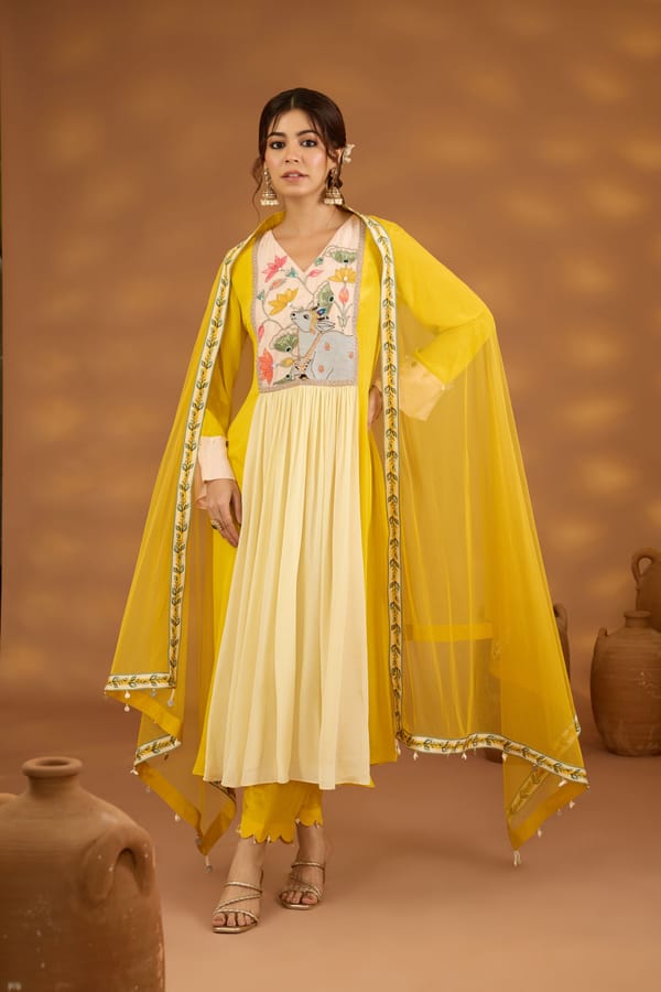 Sunehri Kurta Set — ISHA GUPTA TAYAL