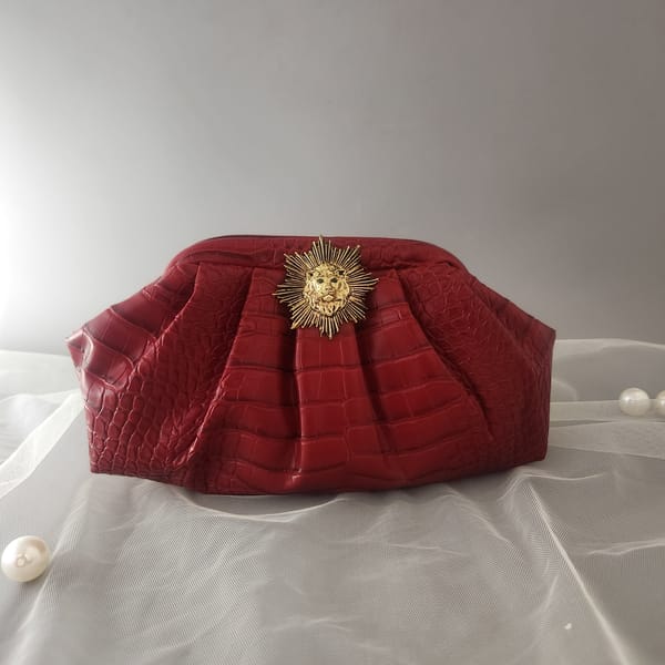 Lion Pouchette - Red — Adwita