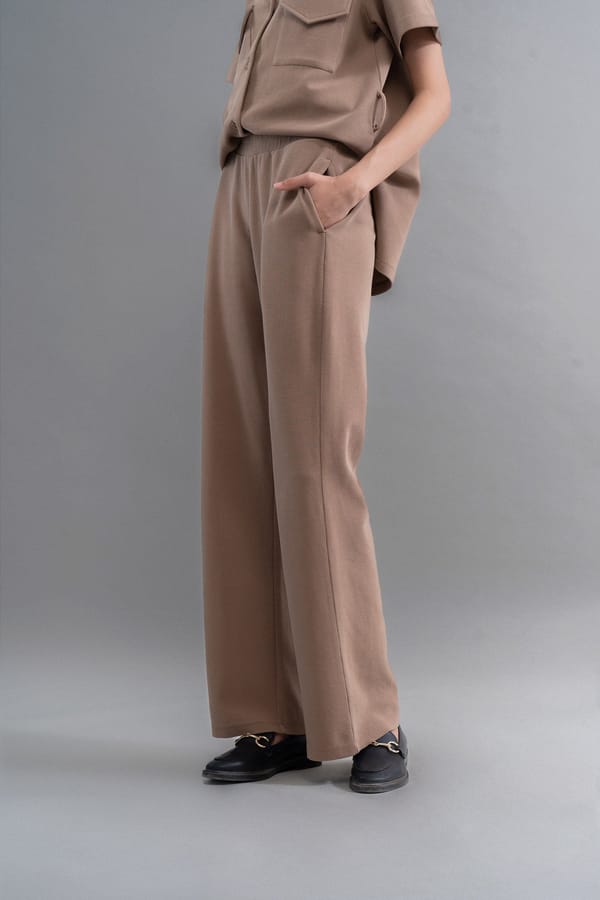 Brown Mini Waffle Straight-Leg Pull-On Pants — Necesera