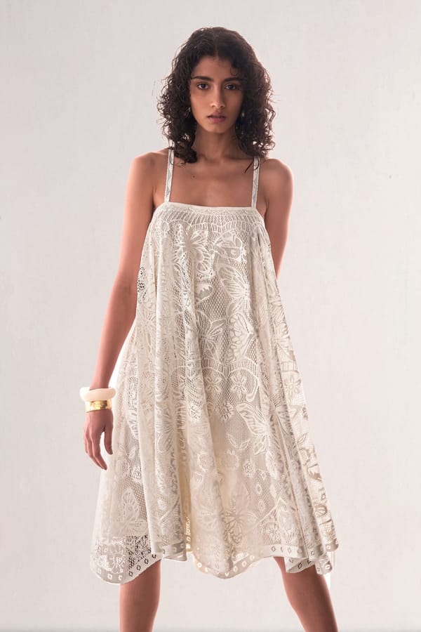 SCALLOPED LACE MINI — Dash and Dot