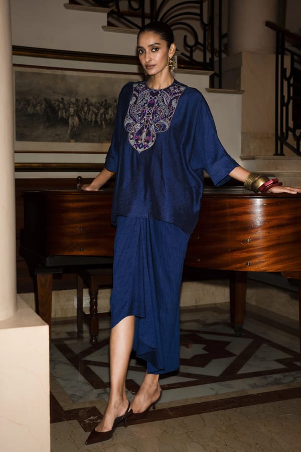 Embroidered Textured Boxy Top — Dash and Dot