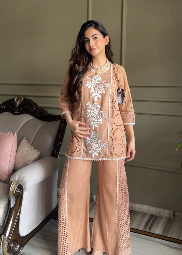 Keya Linen Kurta Set — BUMBLEBEE
