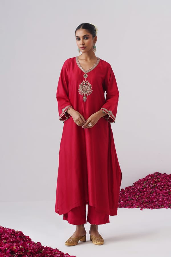 Surkh Set — UGNA