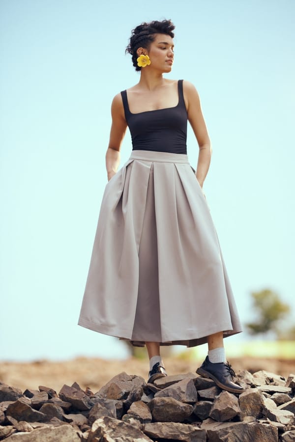Sway Skirt in Light Grey — Unrush