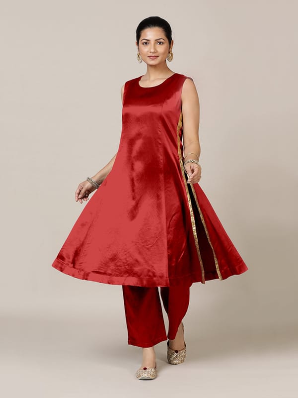 Gulnaaz Tyohaar Kurta Set — BINKS