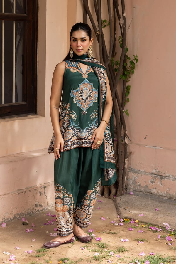 Ziya Halter Emerald Print Hand-Embellished Set — INCHING INDIA
