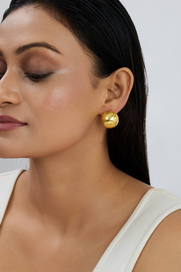 Shape Studs Globe - Anti Tarnish — Amossh
