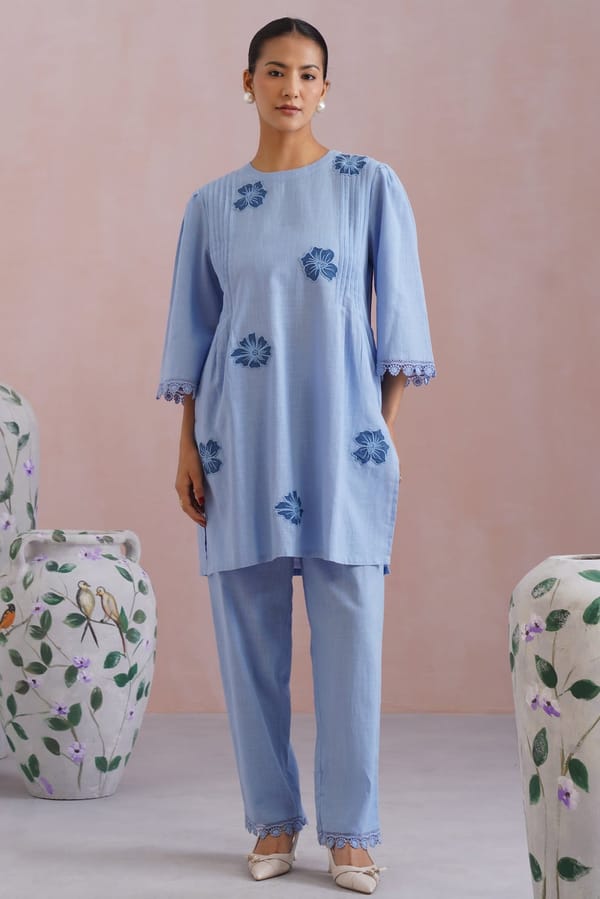 Kurta Set With Flower Patchwork Detailing — KORAH STITCH