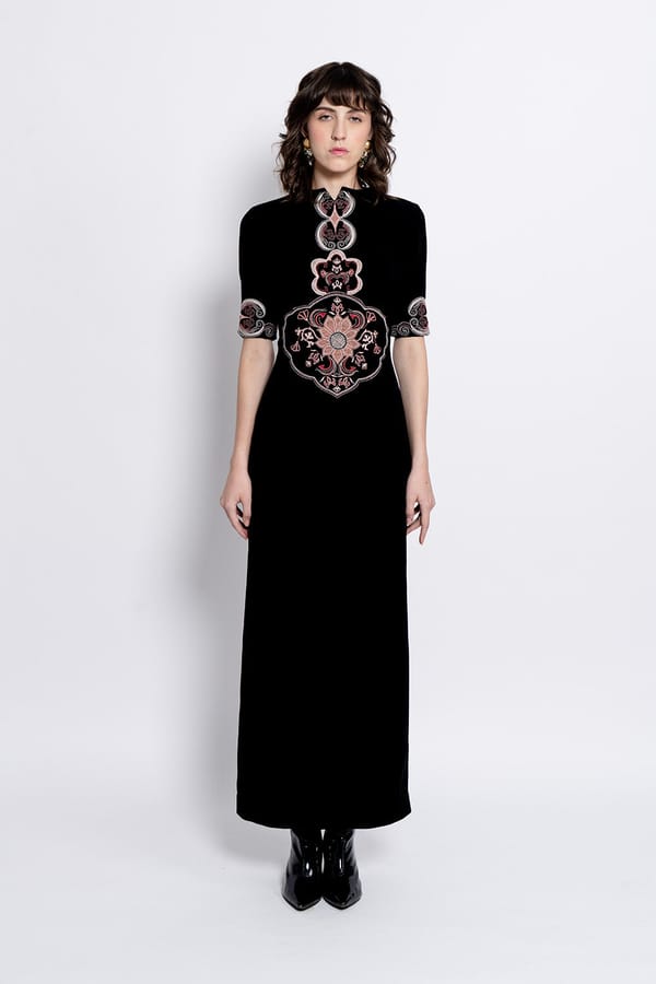 Svara - Black Gown — Love Kiki