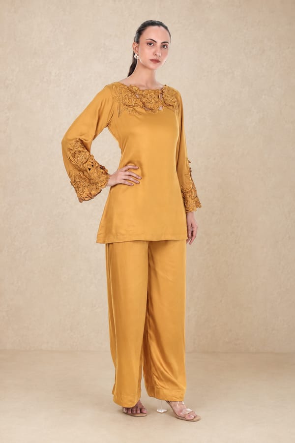 Aaira Cutwork Co-ord Set Mustard — Rivoshia