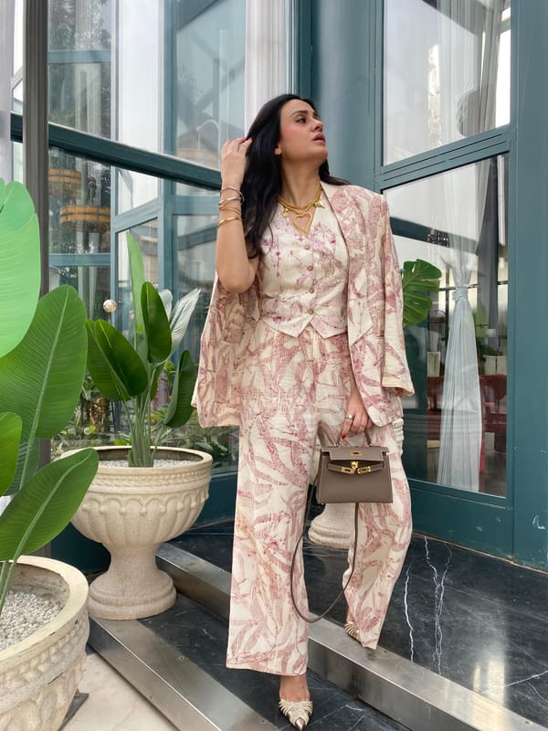 Pink Foliage 3-Piece Set (With Vest) — ALTER NATIVE