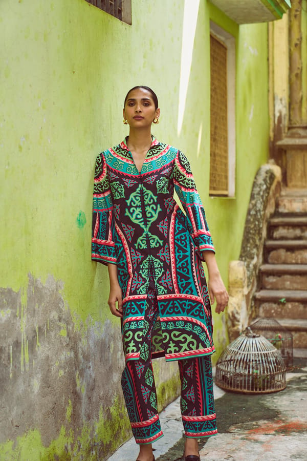 Multicolour Tribal Printed Longline Collared Top — Dash and Dot