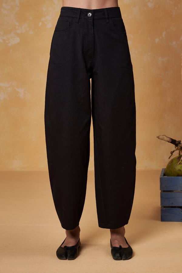 Aeris Essential Pants — Muvazo