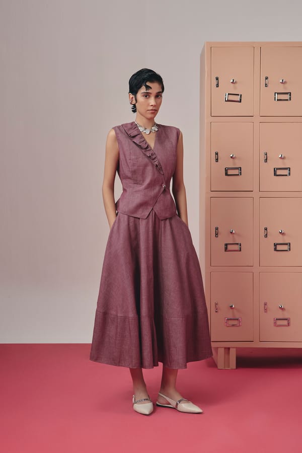 Elara Skirt — Dialogue