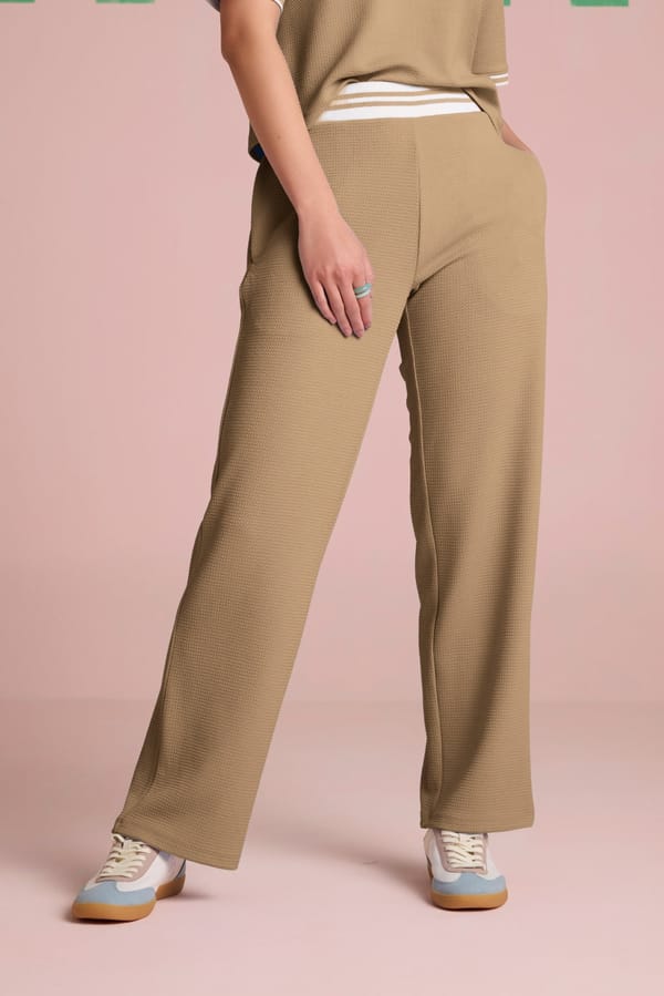 Breezy Texture Pants — Muvazo