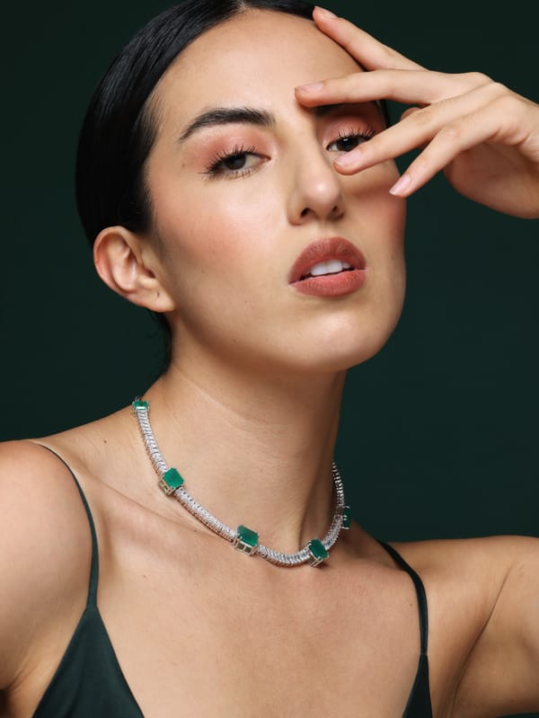Graceful Glow Emerald Necklace — Varnika Arora