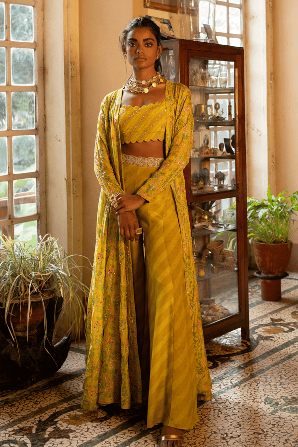 Yami Lehenga Set — Paulmi and Harsh
