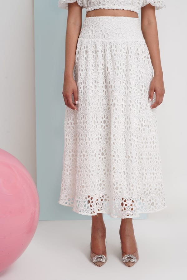 Hats Off Skirt- White Floral Lace — Chöjé