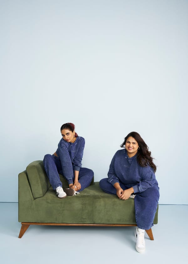Navy Acid-Wash Cropped Sweatshirt — Necesera
