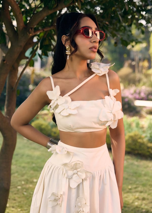 Sharla White 3D Flowers Crop Top — Lea Clothing