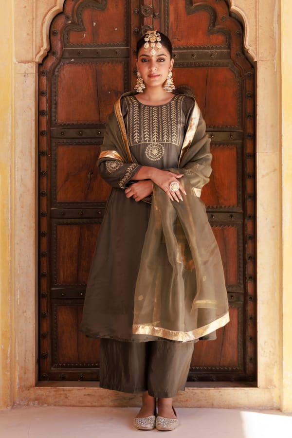 Green Uppada Silk Aari Embroidered Kurta Set — Bannhi by Priyanka Rathore