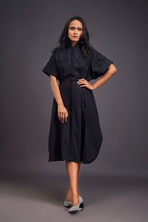 Pleated Oversized Shirt Dress With Patchwork Black — Deepika Arora