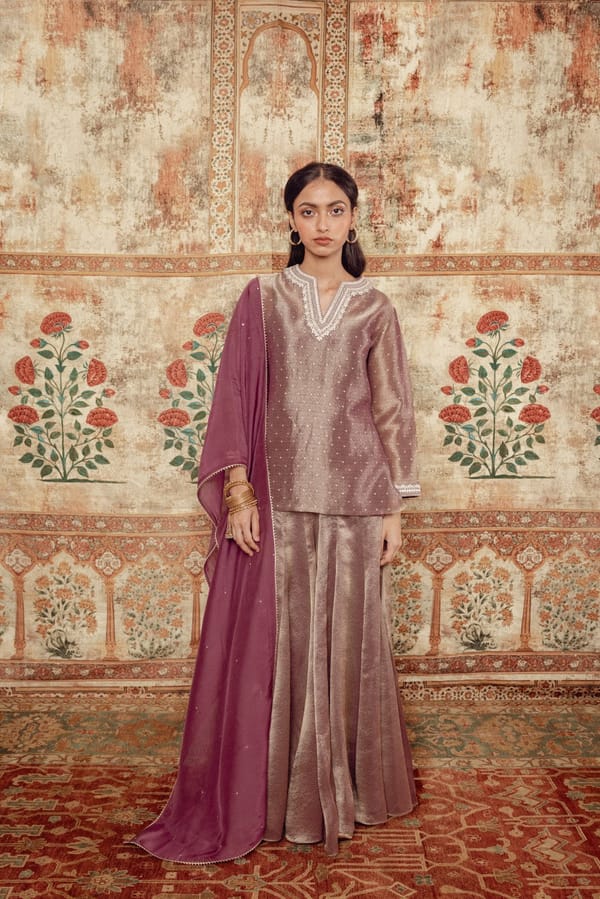 Safeena — LABEL NAARITI