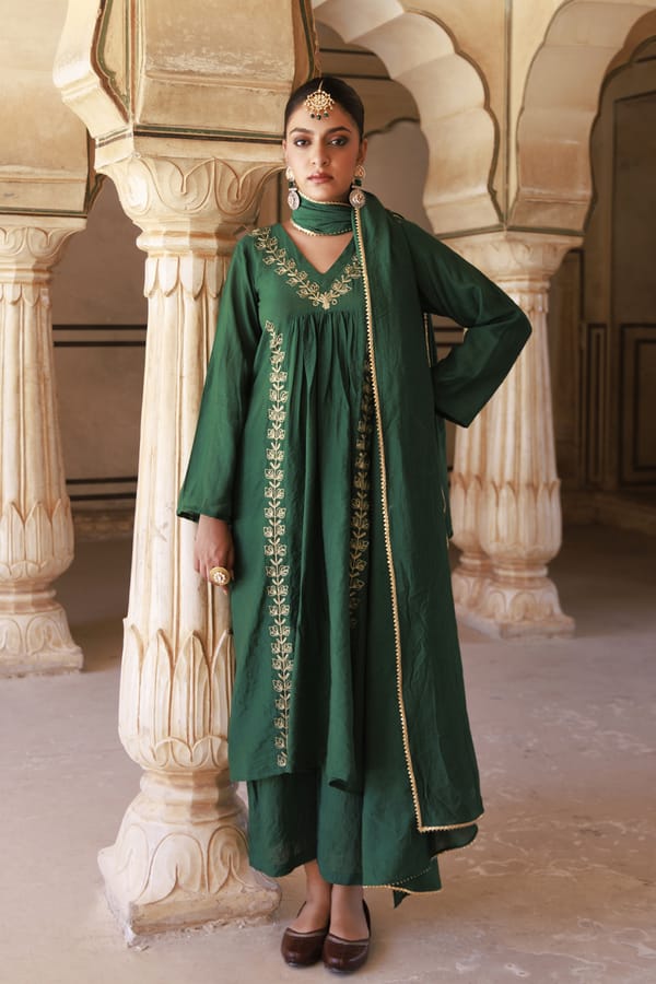 Green Chanderi Aari Embroidered Suit Set — Bannhi by Priyanka Rathore