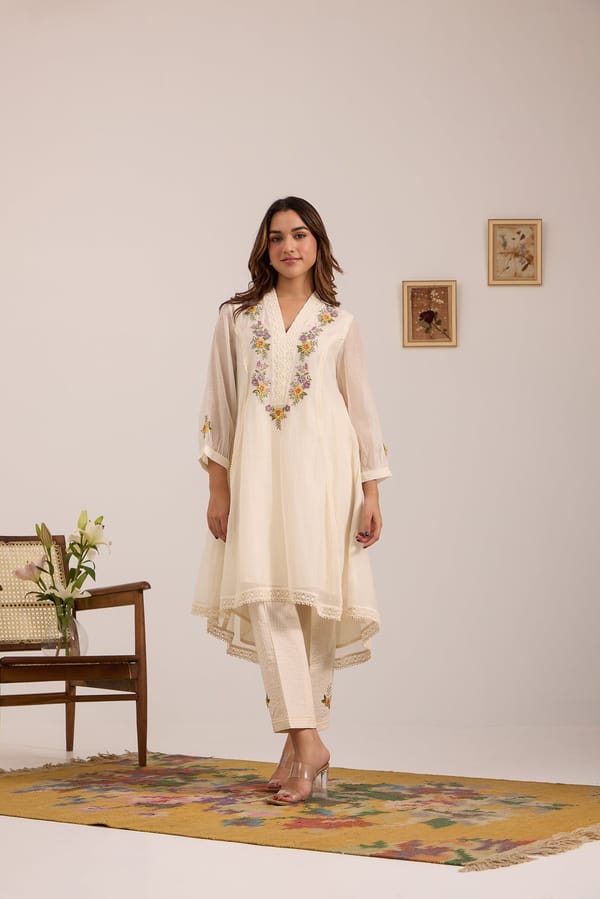 Off White Mul Chanderi High-Low Embroidered Kurta Set — Omi Clothing