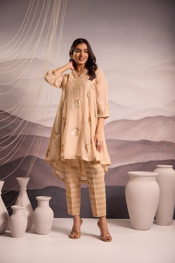 Mul Chanderi High-Low Kurta with Sequin Floral Embroidery and Tissue Pants — Omi Clothing