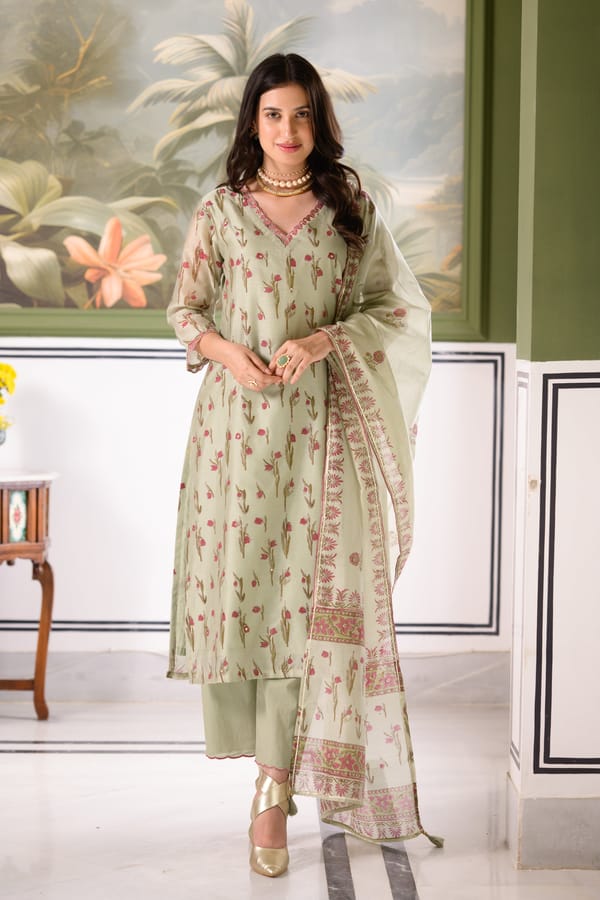 Green Daisy Suit Set with thread scallope Work in Neck and Pant-SET OF-3 — MAHEE JAIPUR