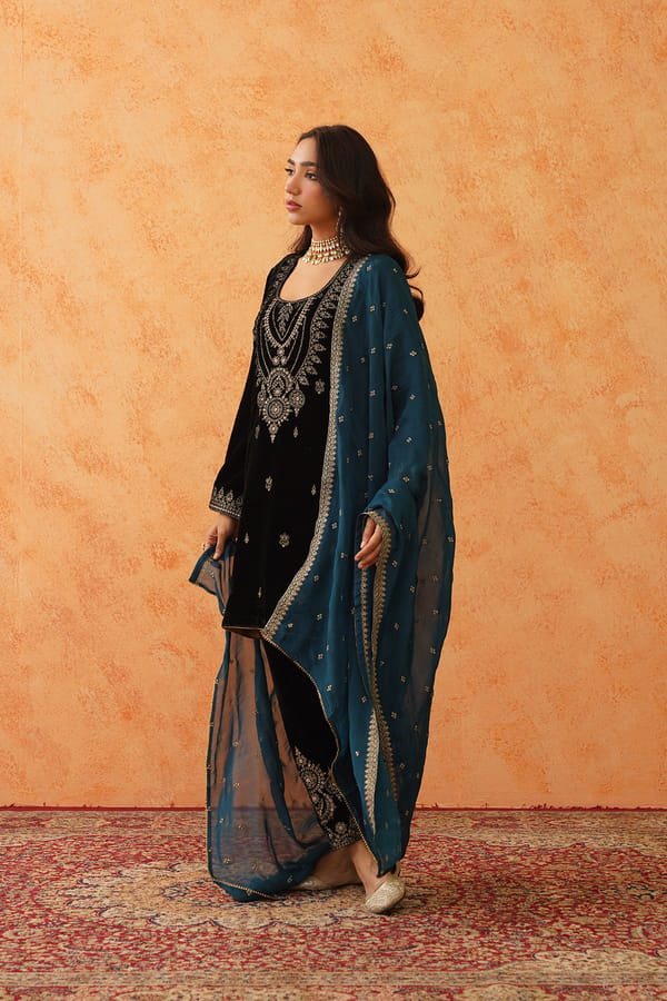 Black Velvet Embroidered Kurta Set with Teal Dupatta — INCHING INDIA