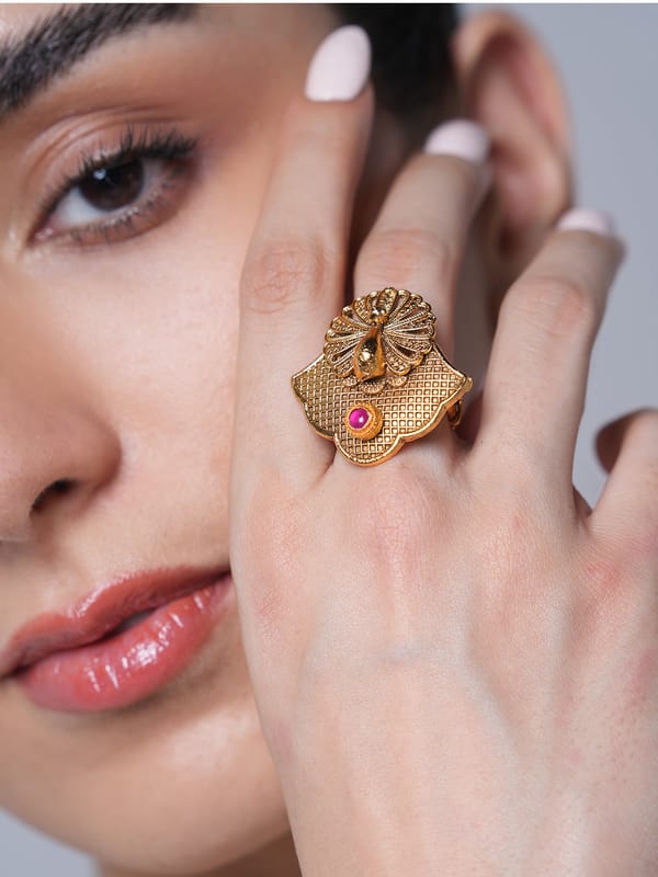 Gold Polished Antique Ring — Cao Jewellery