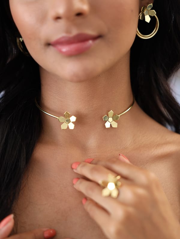 Anther Necklace — Varnika Arora