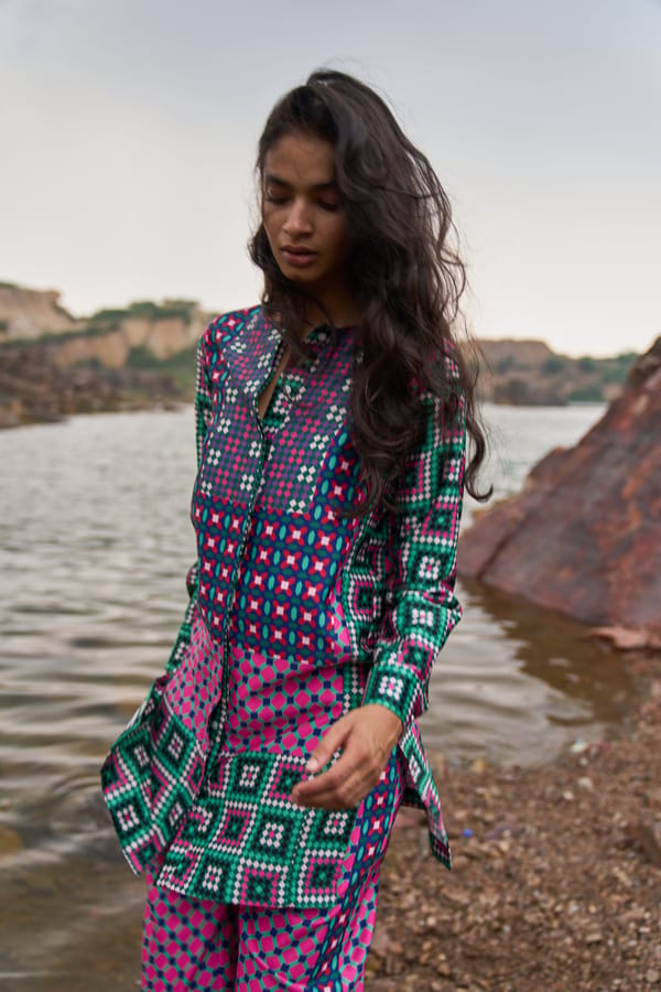 Multicolor Geometric Print Longline Mandarin Collar Top — Dash and Dot
