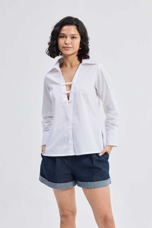Crisp Details Button-down Shirt in White — REISTOR