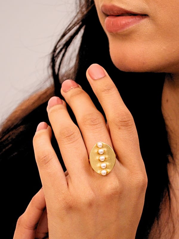 Aroosh & Pearl Ring 18K Gold Plated — Viana Jewels
