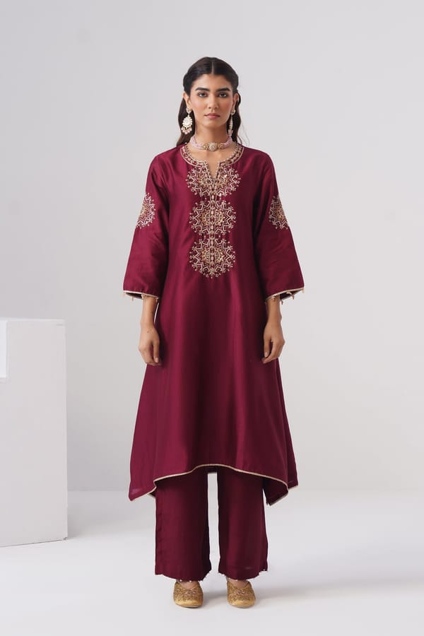 Saira Set — UGNA