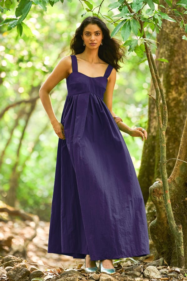 Blue Fit and Flare Maxi Gown with Sweetheart Neck — Dash and Dot
