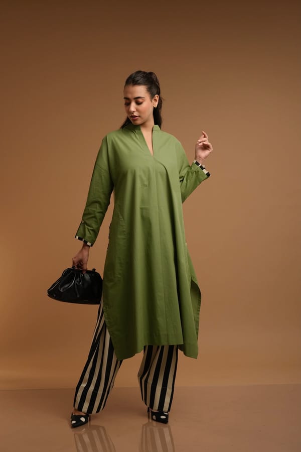 Neem Kurta/Farsi Salwar Set — D Mak