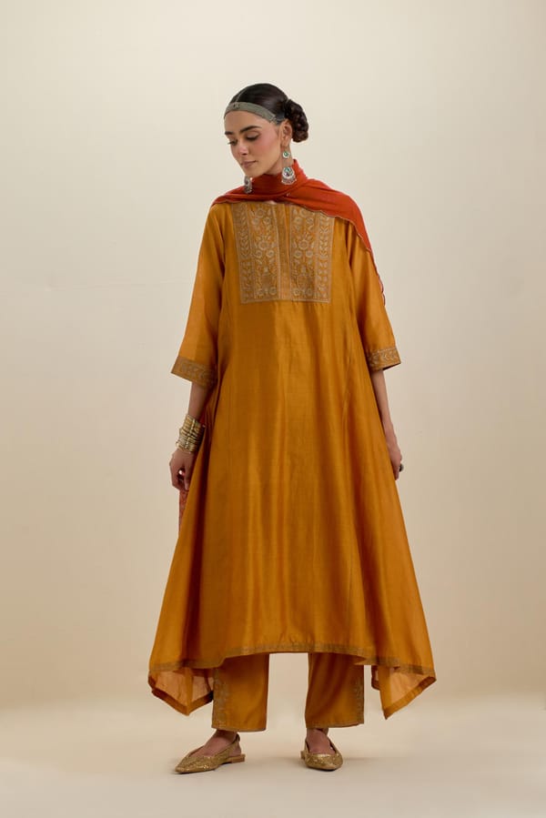 Silk Chanderi Kurta Set With Embroidery — Upavita