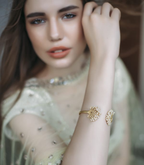 Delicate Darling Bangle — Zariin