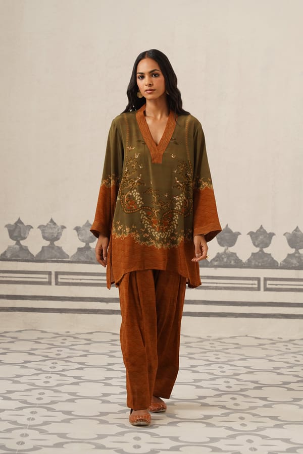 Ravisha Crepe Printed Matching Set — NEETIKA CHOPRA