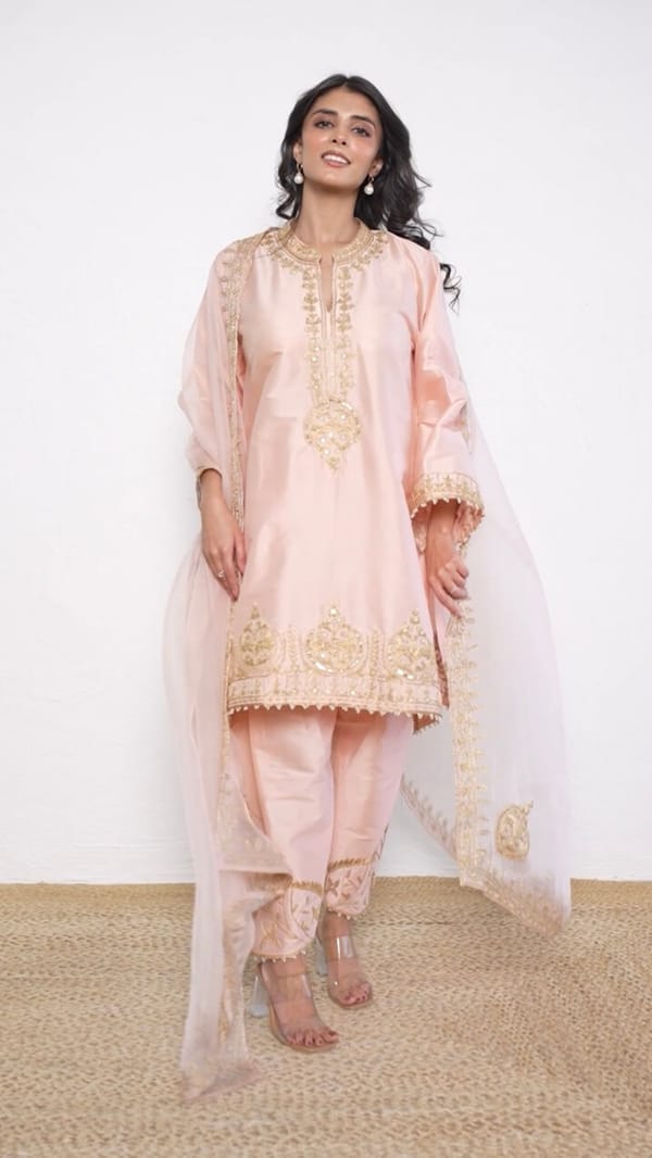Peach Hand And Dori Phiran Suit With Dupatta — Kylee Fashions