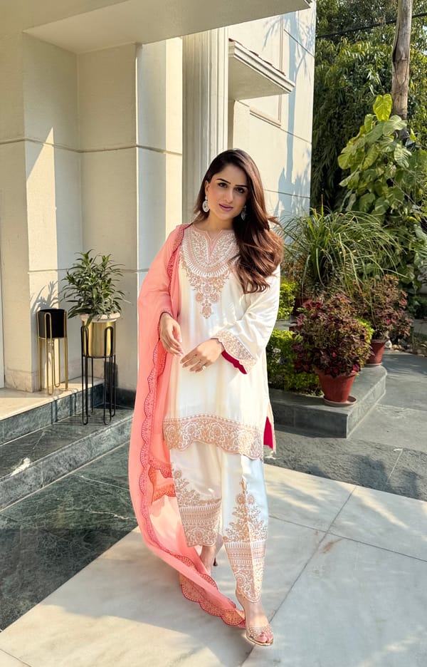 Cream Embroidered Kurta Set with Peach Organza Dupatta — INCHING INDIA